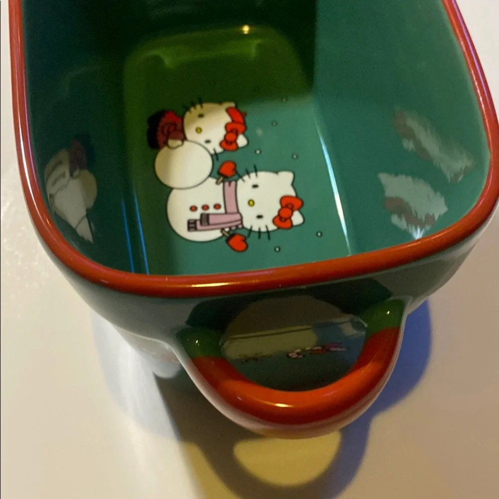 Hello Kitty Green Ceramic Baking Dish - Features design for the holiday …